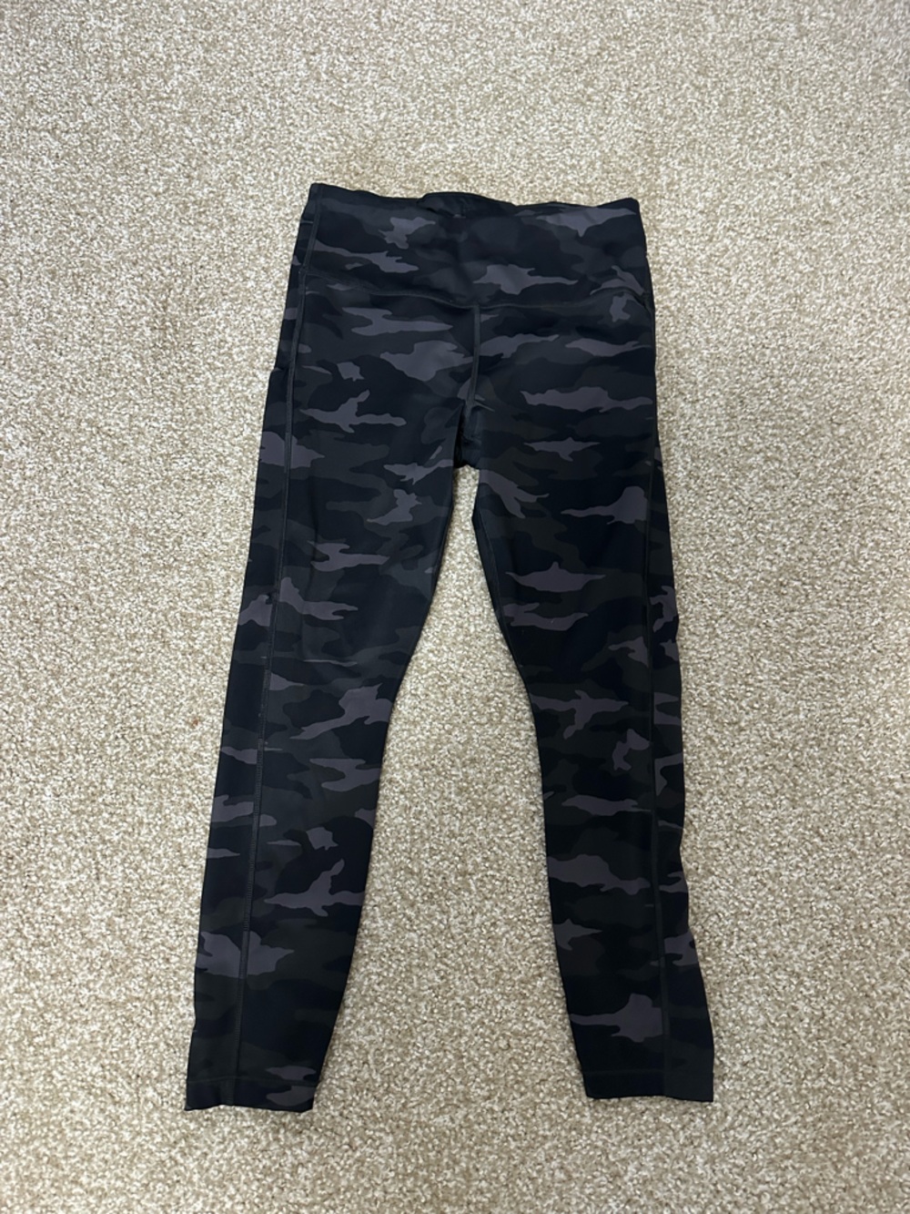 Athleta Ultimate Camo 7/8 Tight